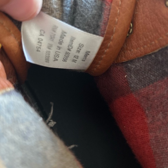 L.L Bean Men’s Leather Bean Boots. Flannel-lined insulated. - Picture 3 of 10